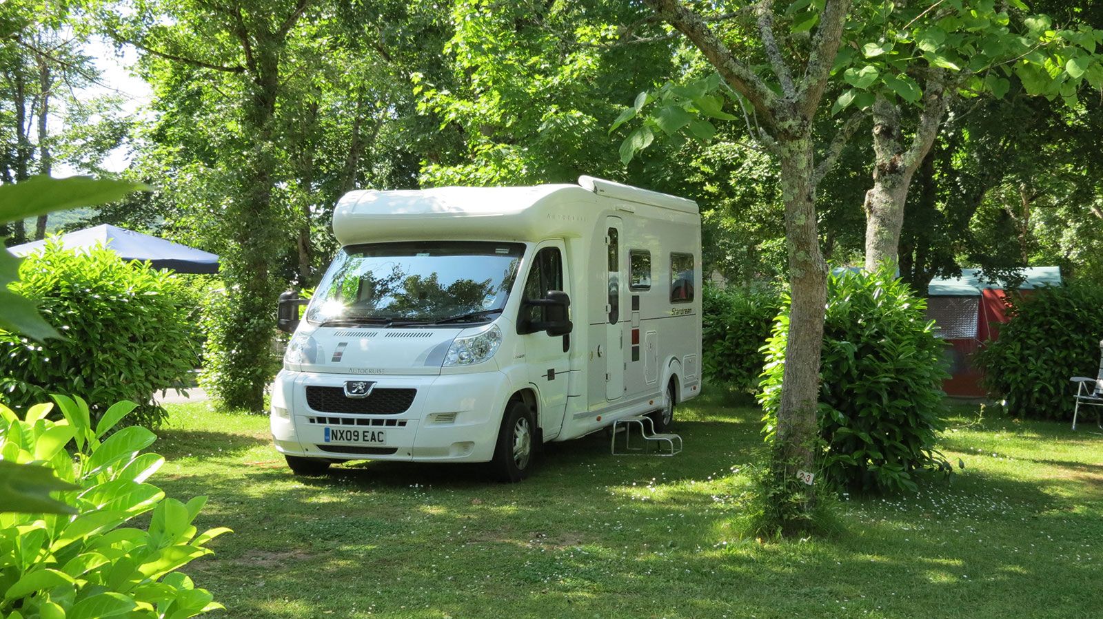 Camping car en Dordogne Périgord au Camping Le bosquet Domme Sarlat la ...